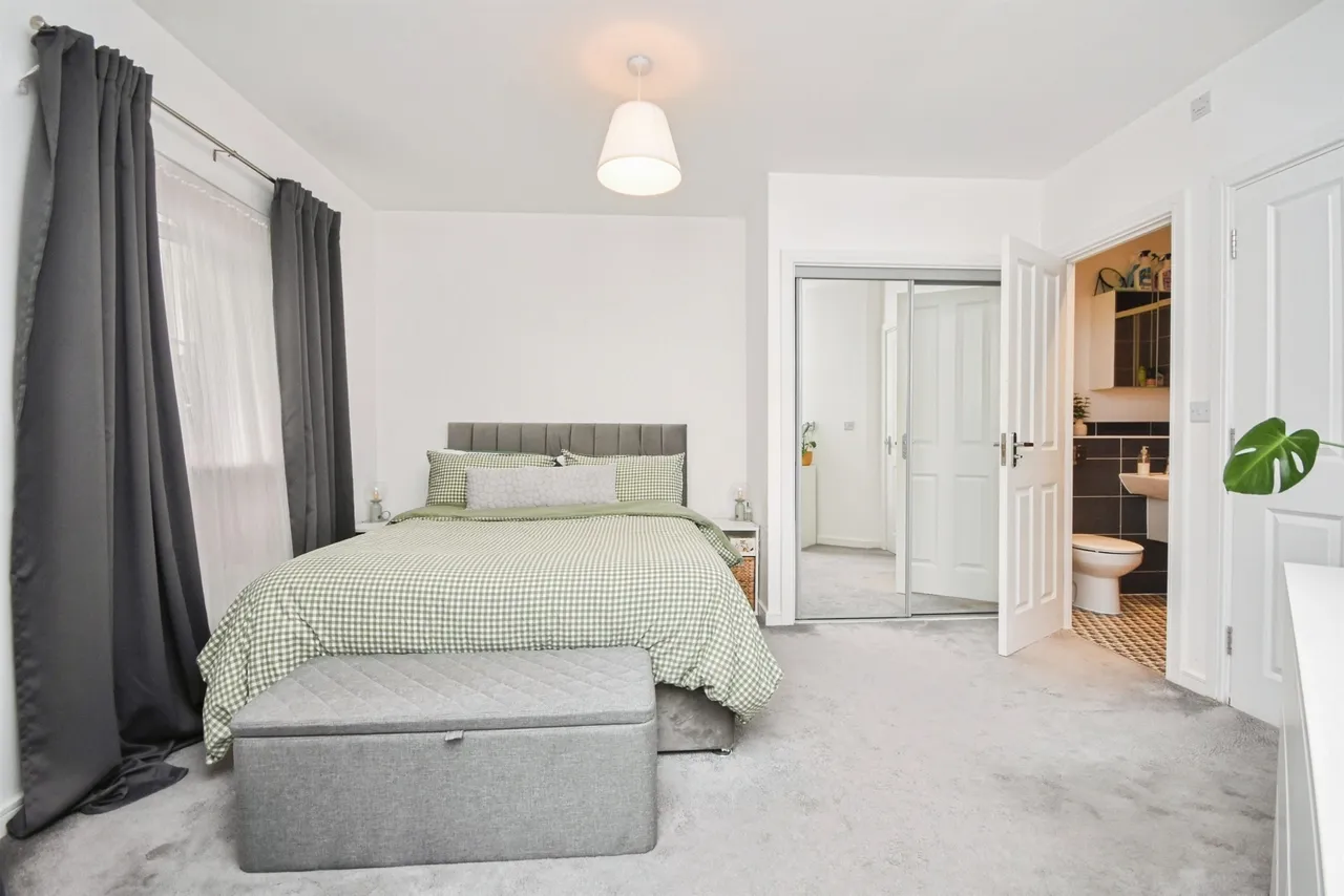 Essex Way, Great Warley, CM13, photo 9