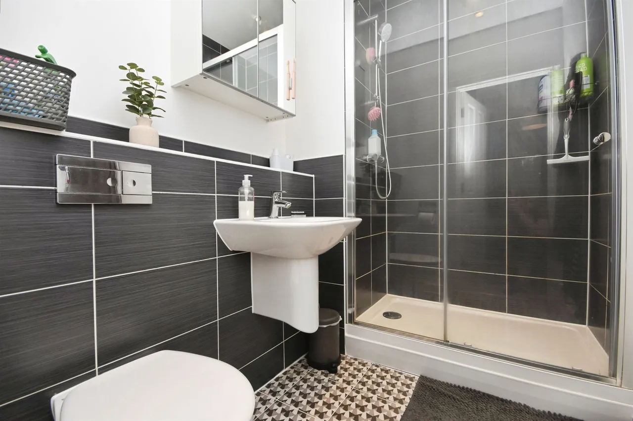 Essex Way, Great Warley, CM13, photo 12