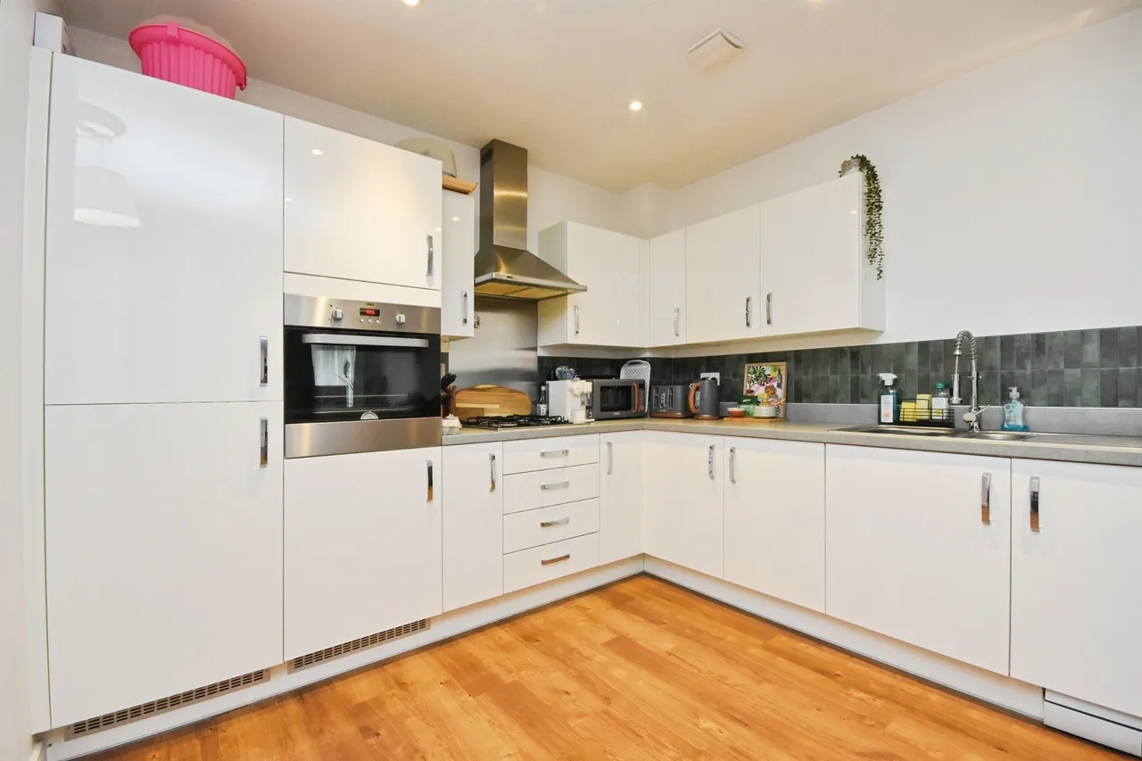 Essex Way, Great Warley, CM13, photo 5