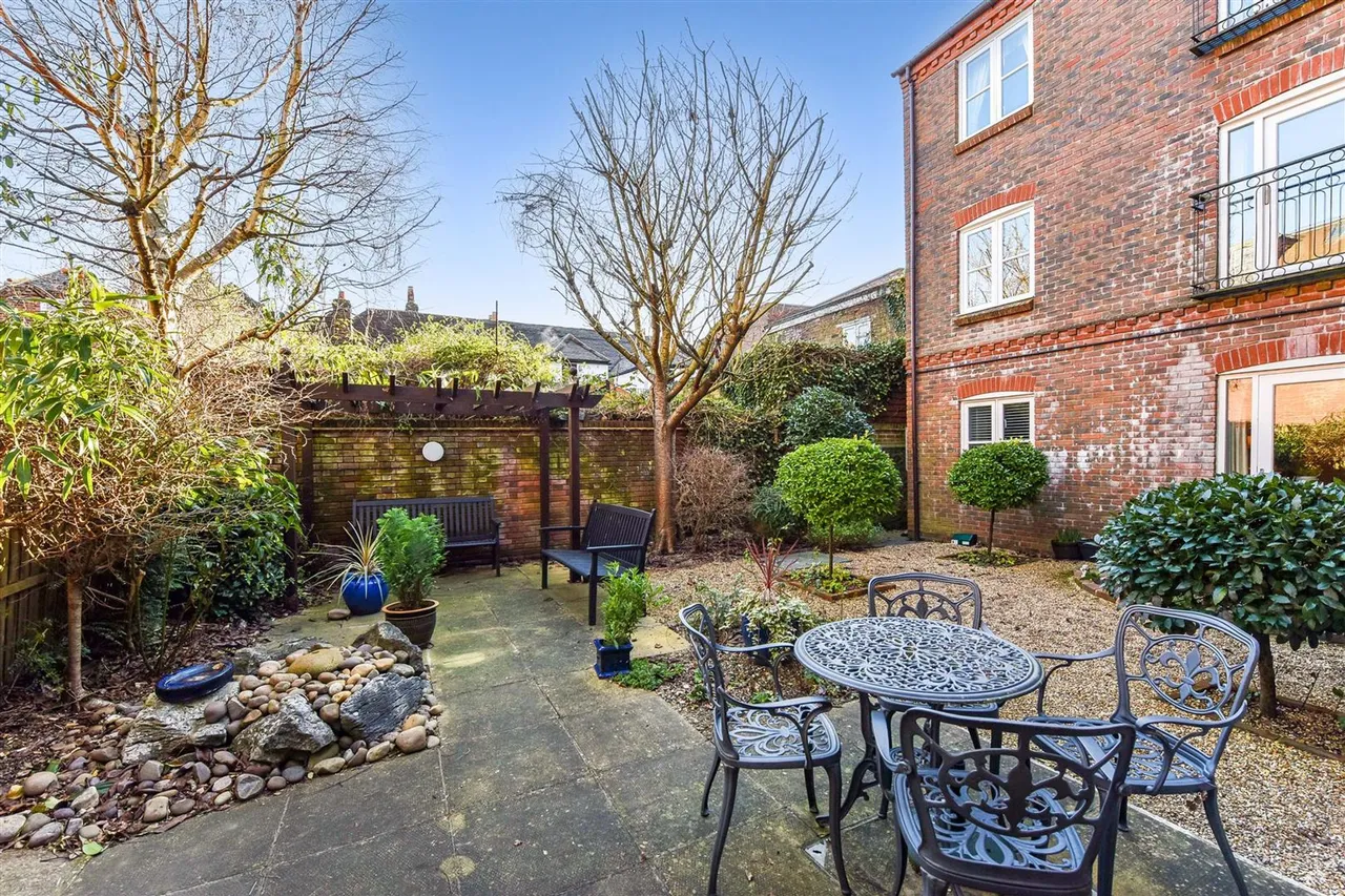Deanery Close, Chichester, PO19, photo 10