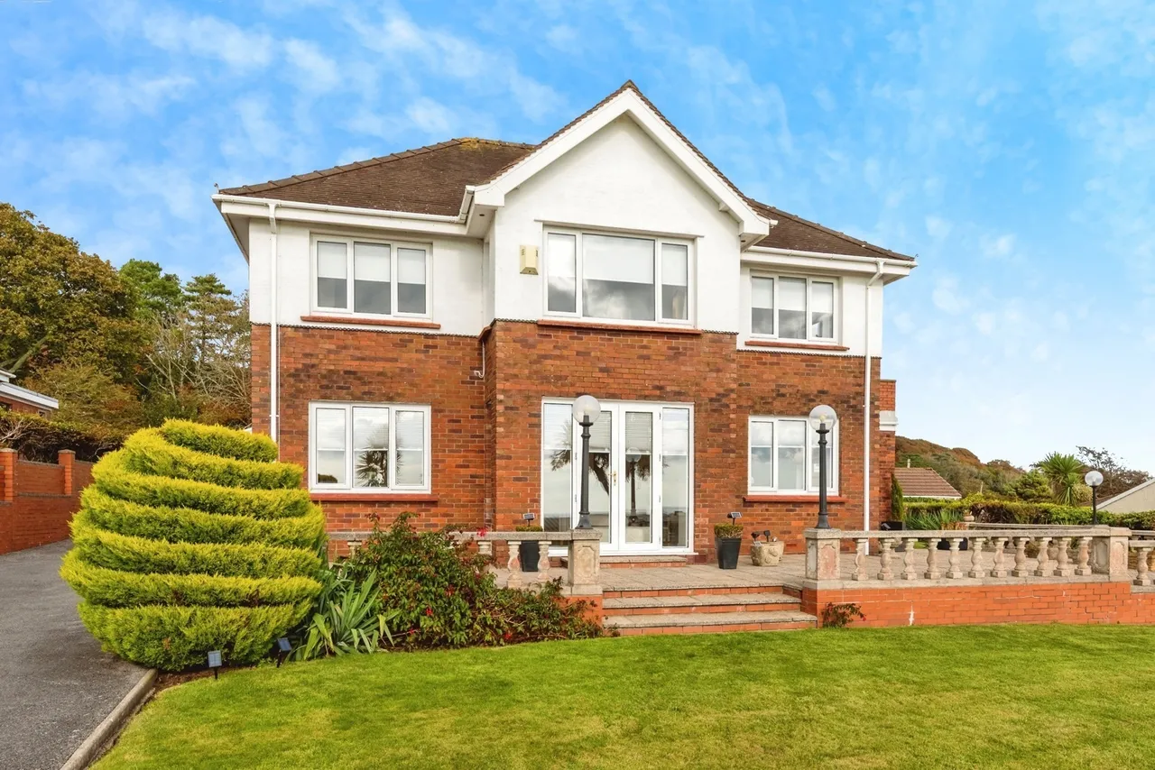 5 bed house for sale, St. Illtyd Rise, Pembrey, SA16