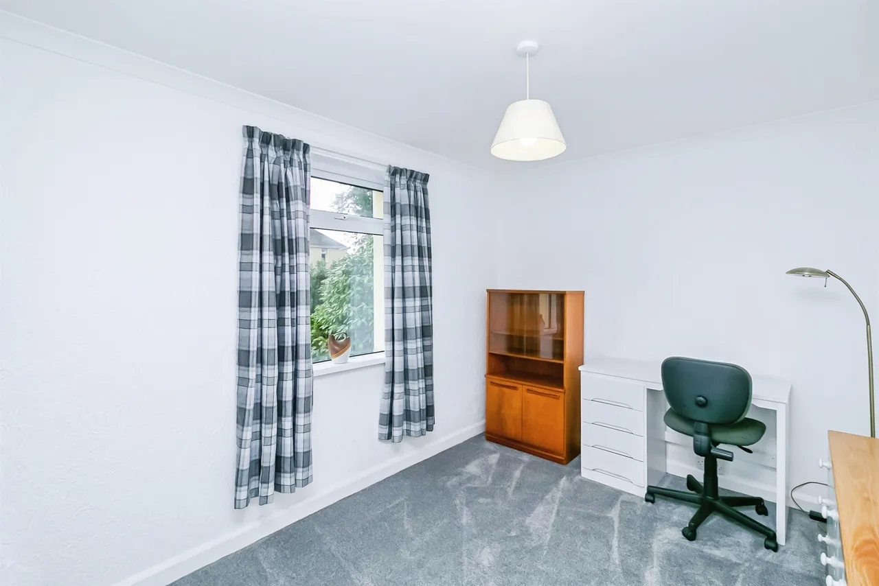 Heol Llanbedr, CF5, photo 11