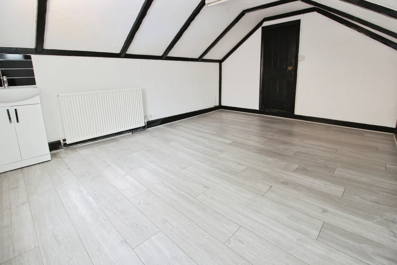 London Road, Wallington, SM6, photo 7