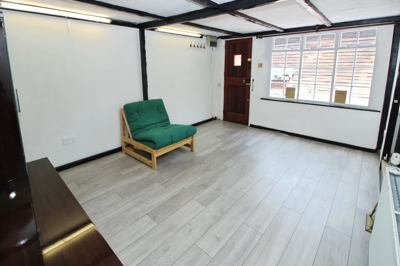 London Road, Wallington, SM6, photo 10