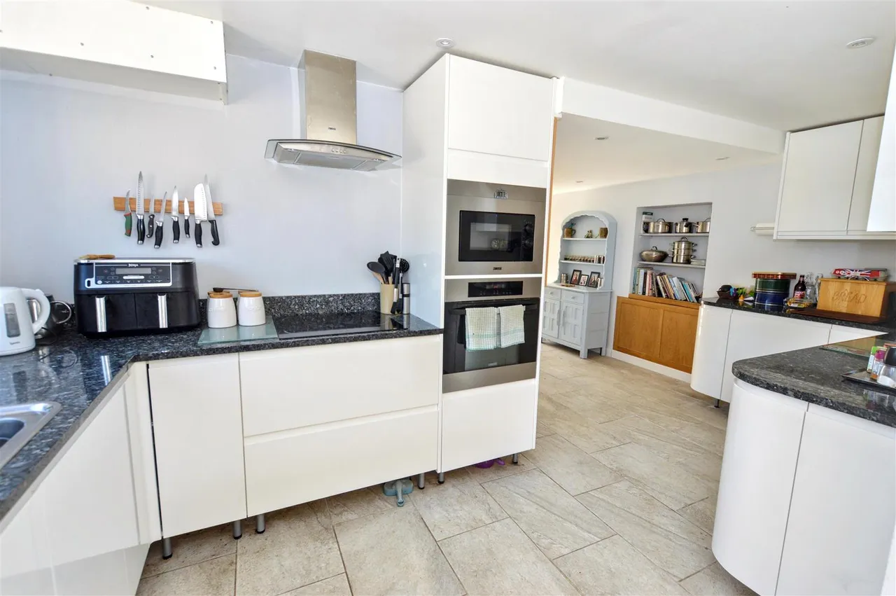 Hall Street, Briston, NR24, photo 31