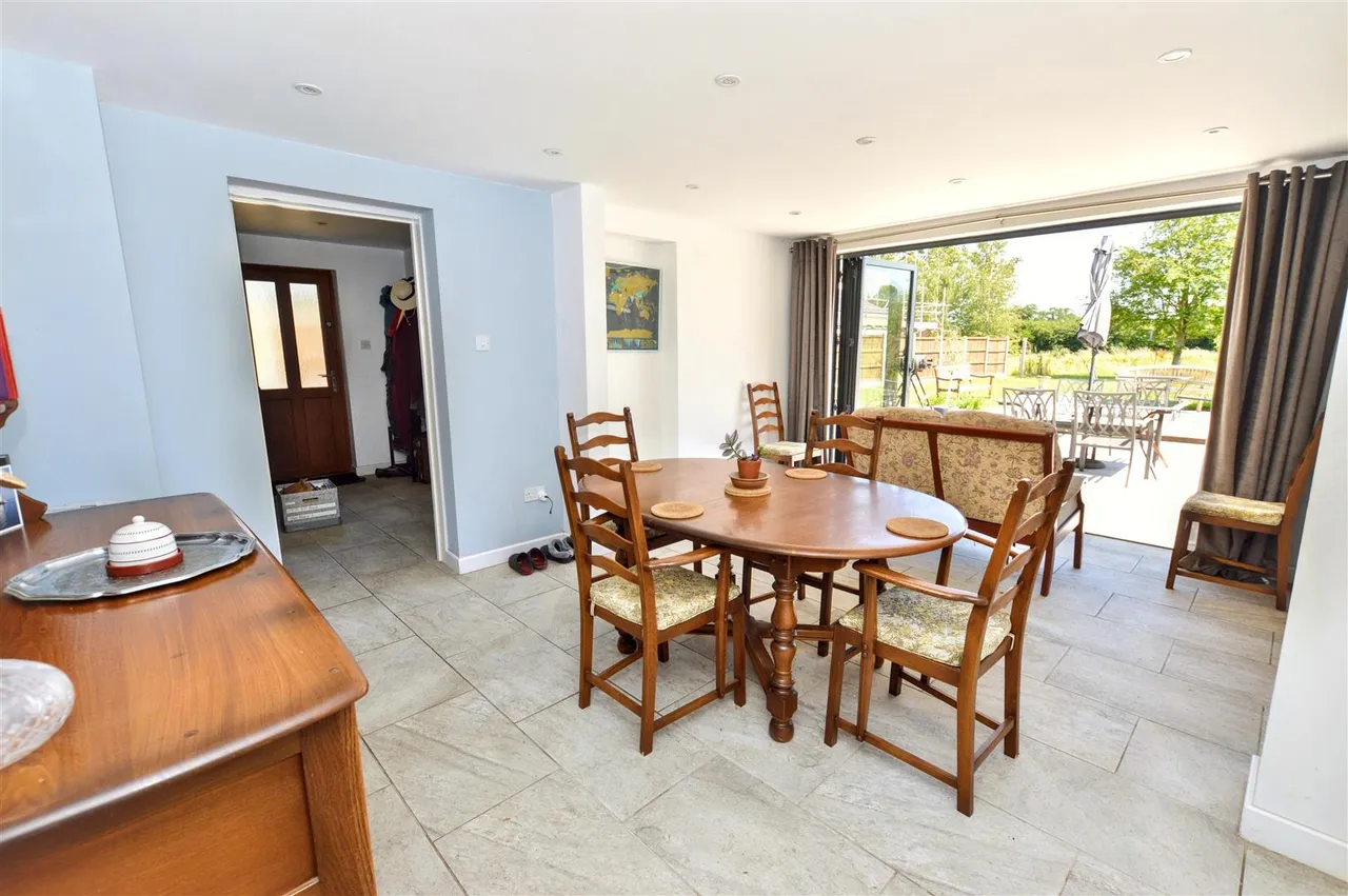 Hall Street, Briston, NR24, photo 25