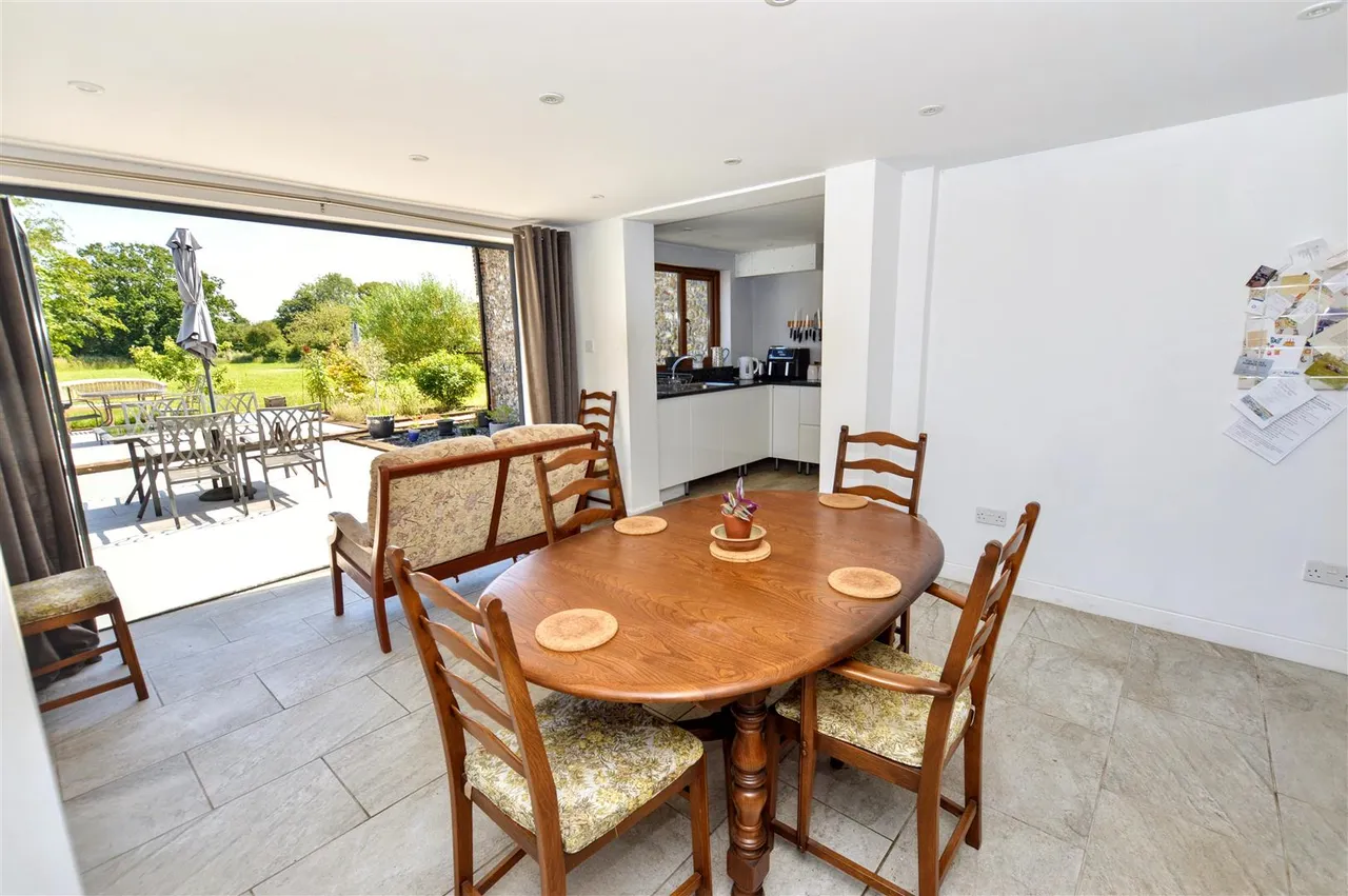 Hall Street, Briston, NR24, photo 27