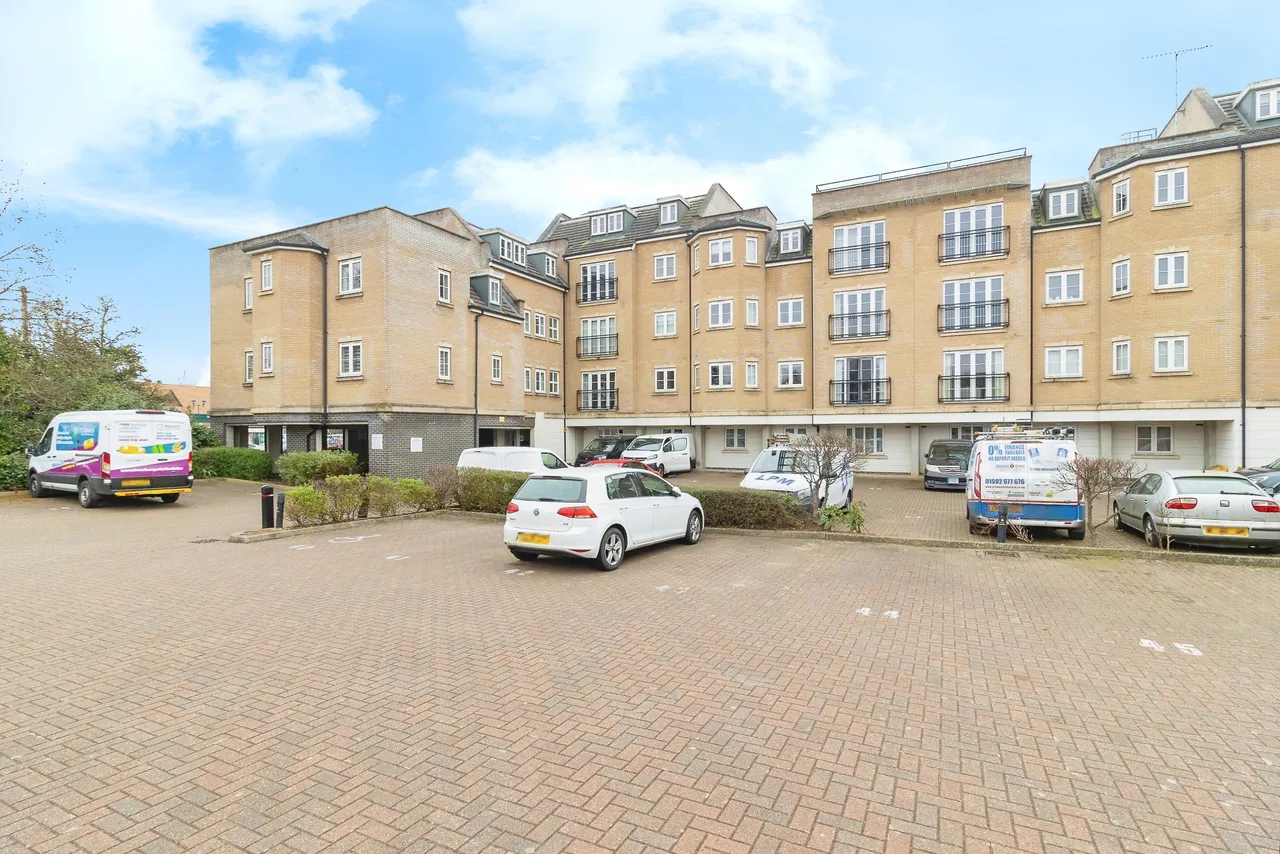 1 bed flat for sale, Lake Street, Leighton Buzzard, LU7
