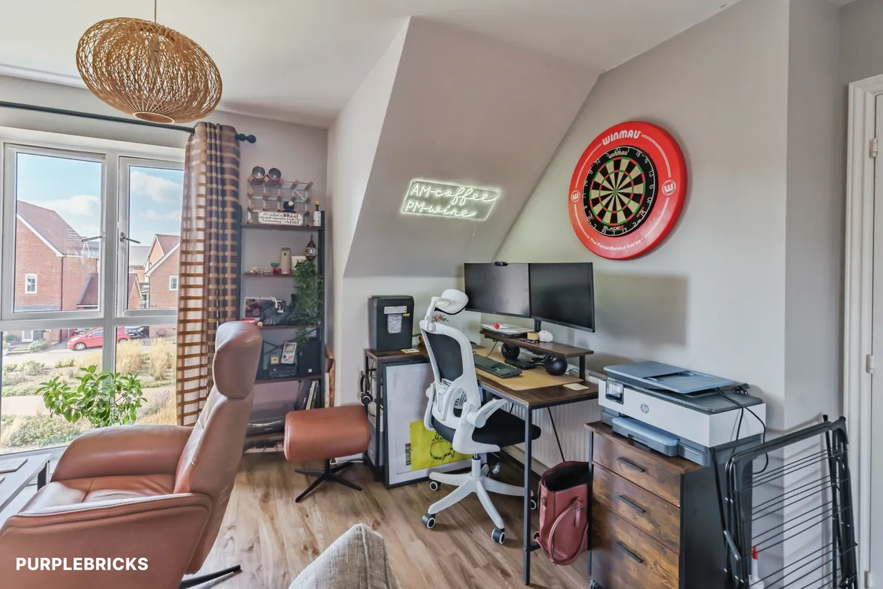 Illett Way, Horsham, RH12, photo 7