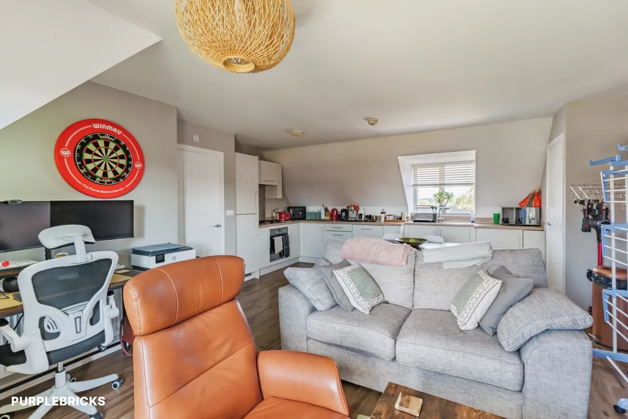 Illett Way, Horsham, RH12, photo 6