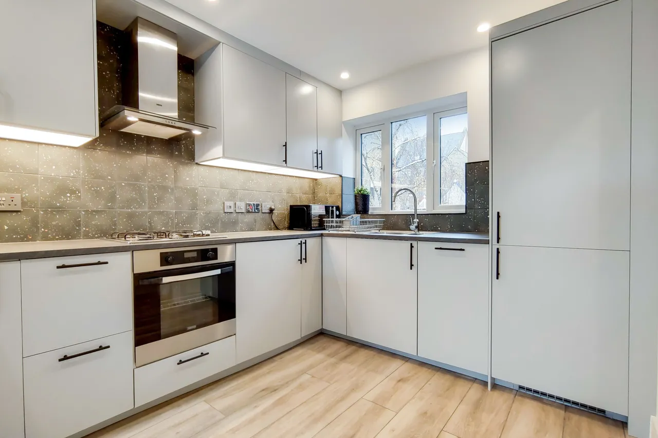 6 Wellington Terrace, London, photo 9