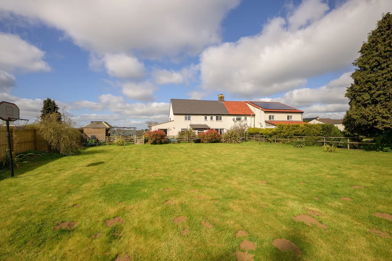 5 bed house for sale, Heath Farm Lane, Grantham