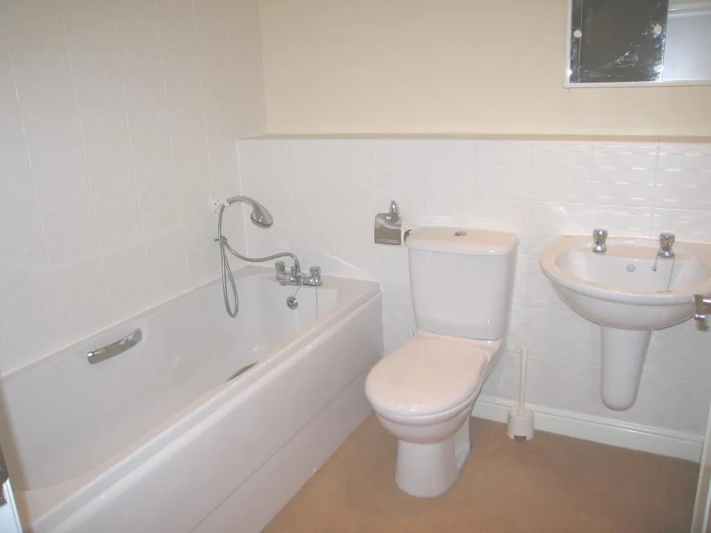 Harn Road, Hampton Centre, Peterborough, photo 5