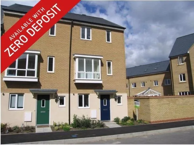 3 bed house to rent — Harn Road, Hampton Centre, Peterborough