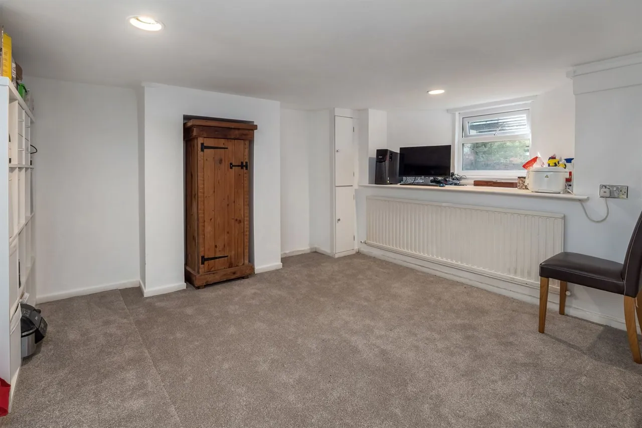 Moss Lane, Alderley Edge, photo 9