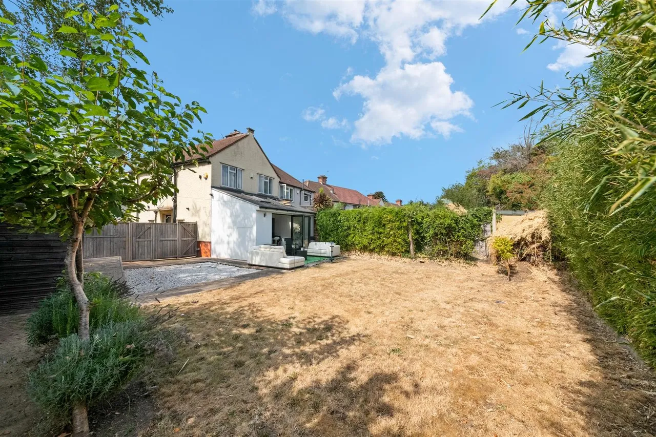 The Alders, Hounslow, photo 12