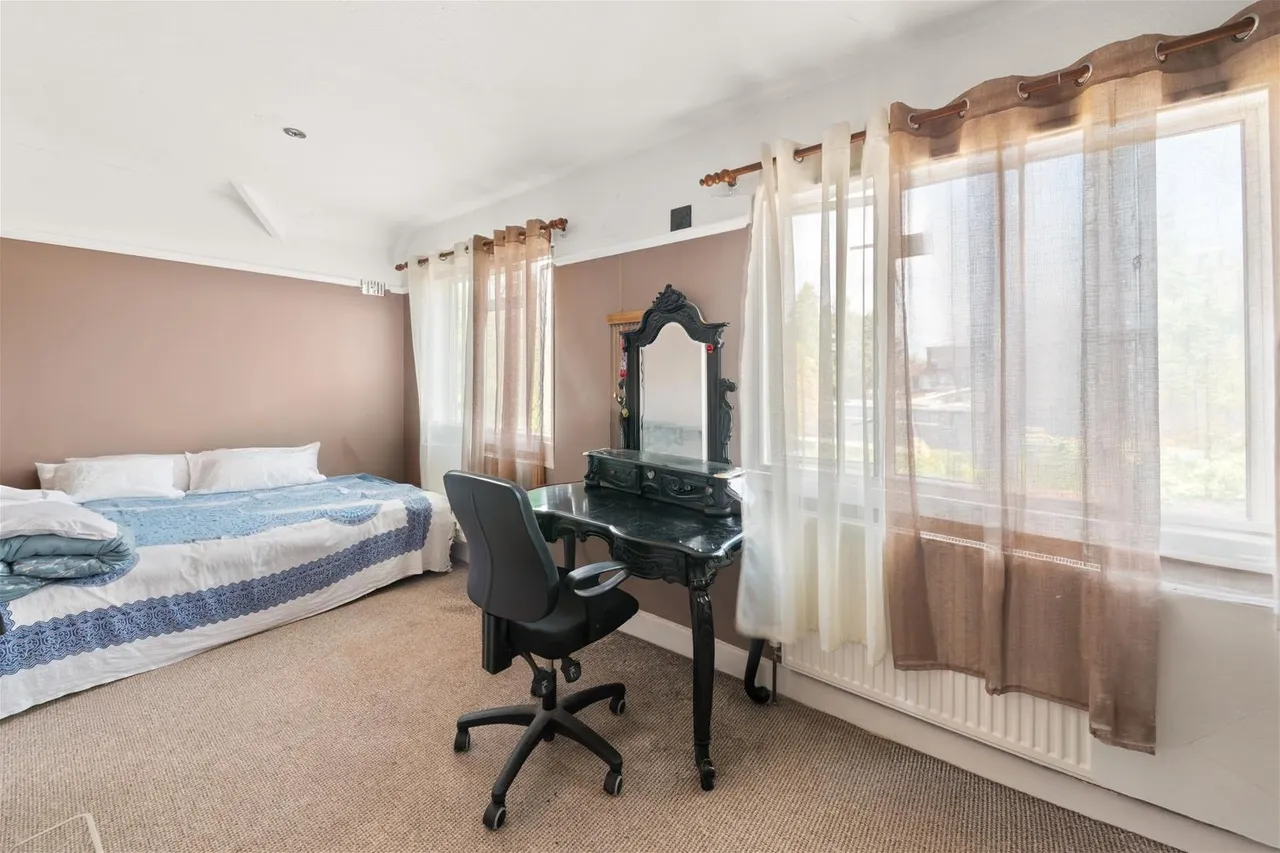 The Alders, Hounslow, photo 10