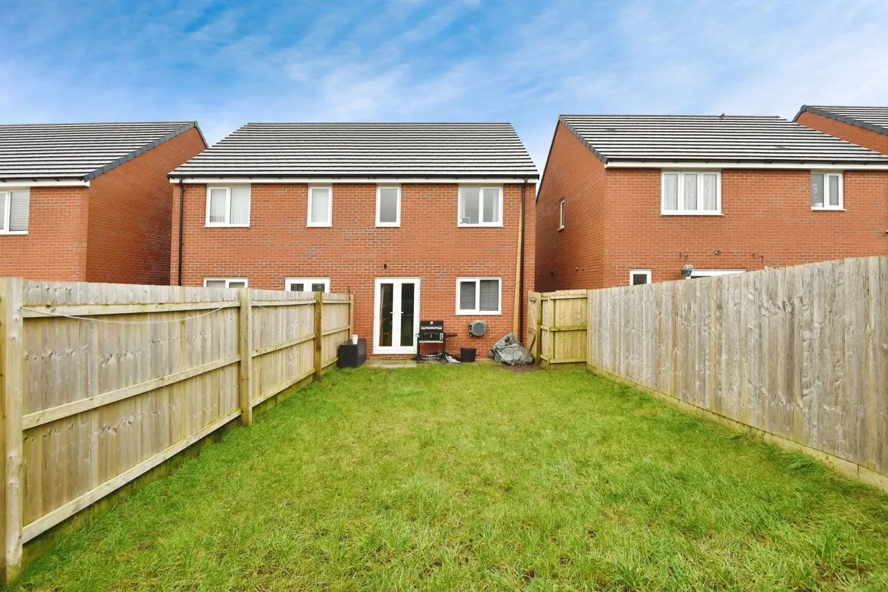 Buckthorn Drive, Stoke-on-Trent, Staffordshire, ST6, photo 17