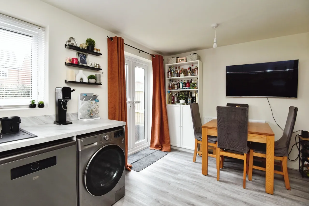 Buckthorn Drive, Stoke-on-Trent, Staffordshire, ST6, photo 5