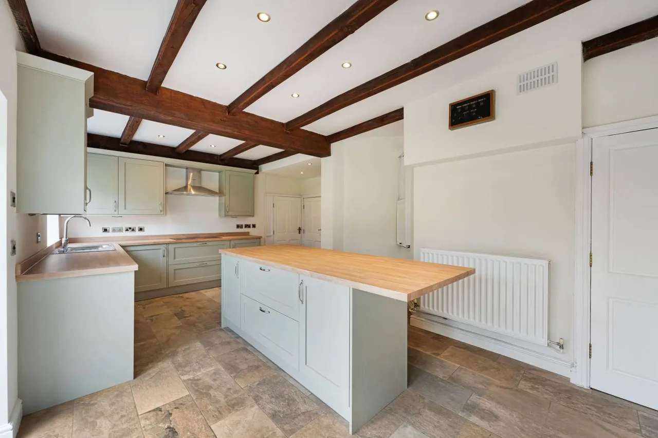 Buxton Road, Leek, Staffordshire, ST13 6NF, photo 11