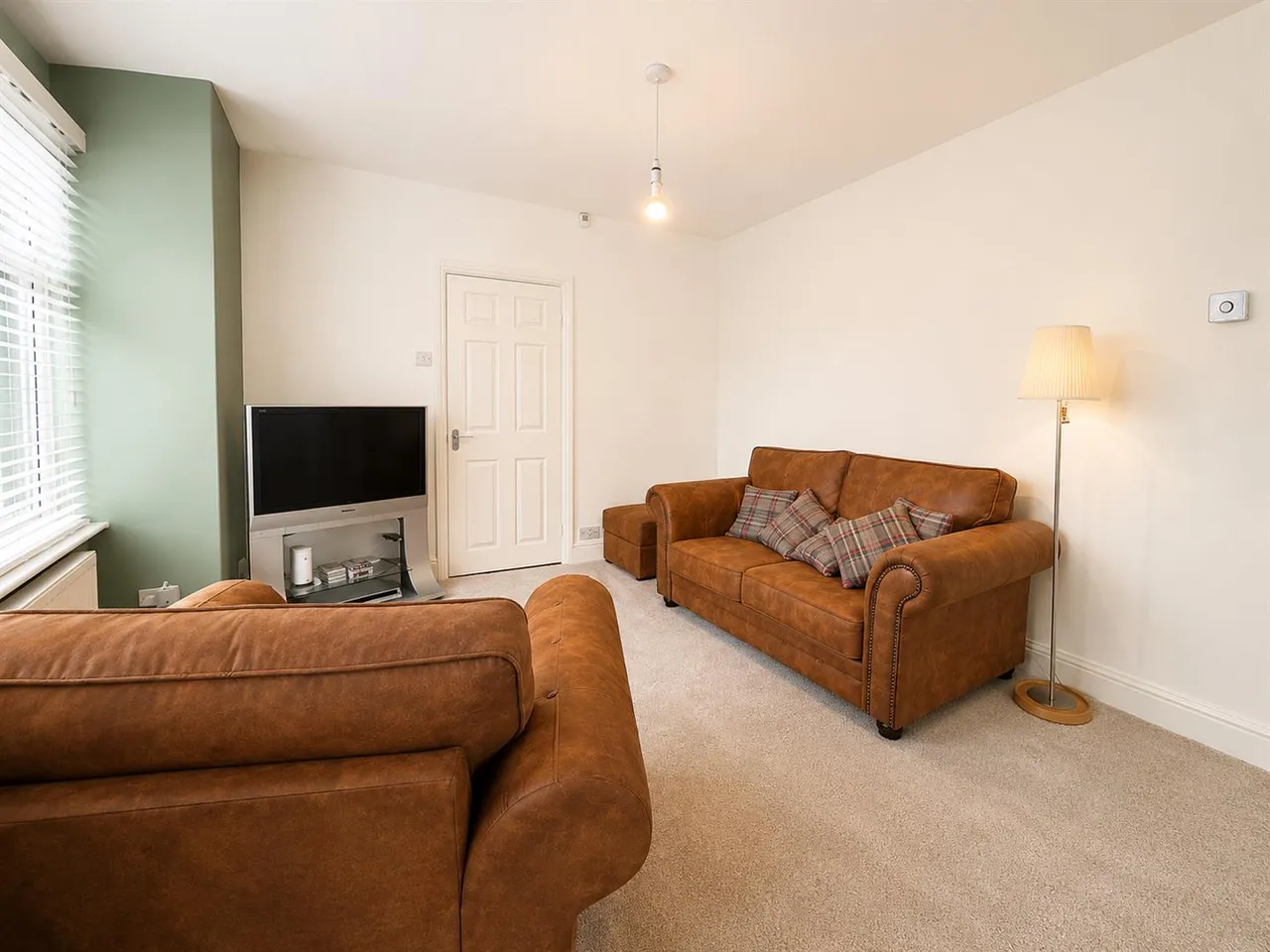 Doveston Road, Sale, M33, photo 11