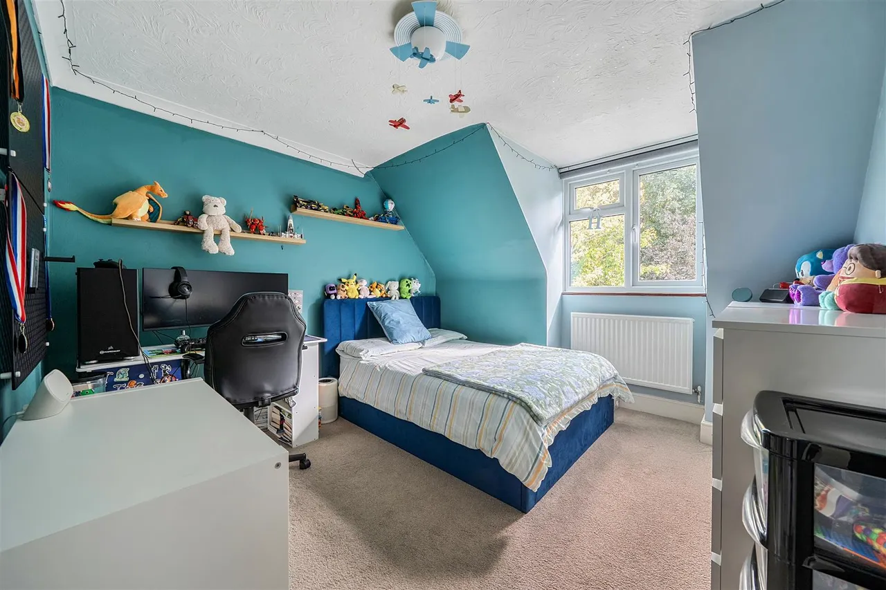 Segensworth Road, Fareham, photo 14