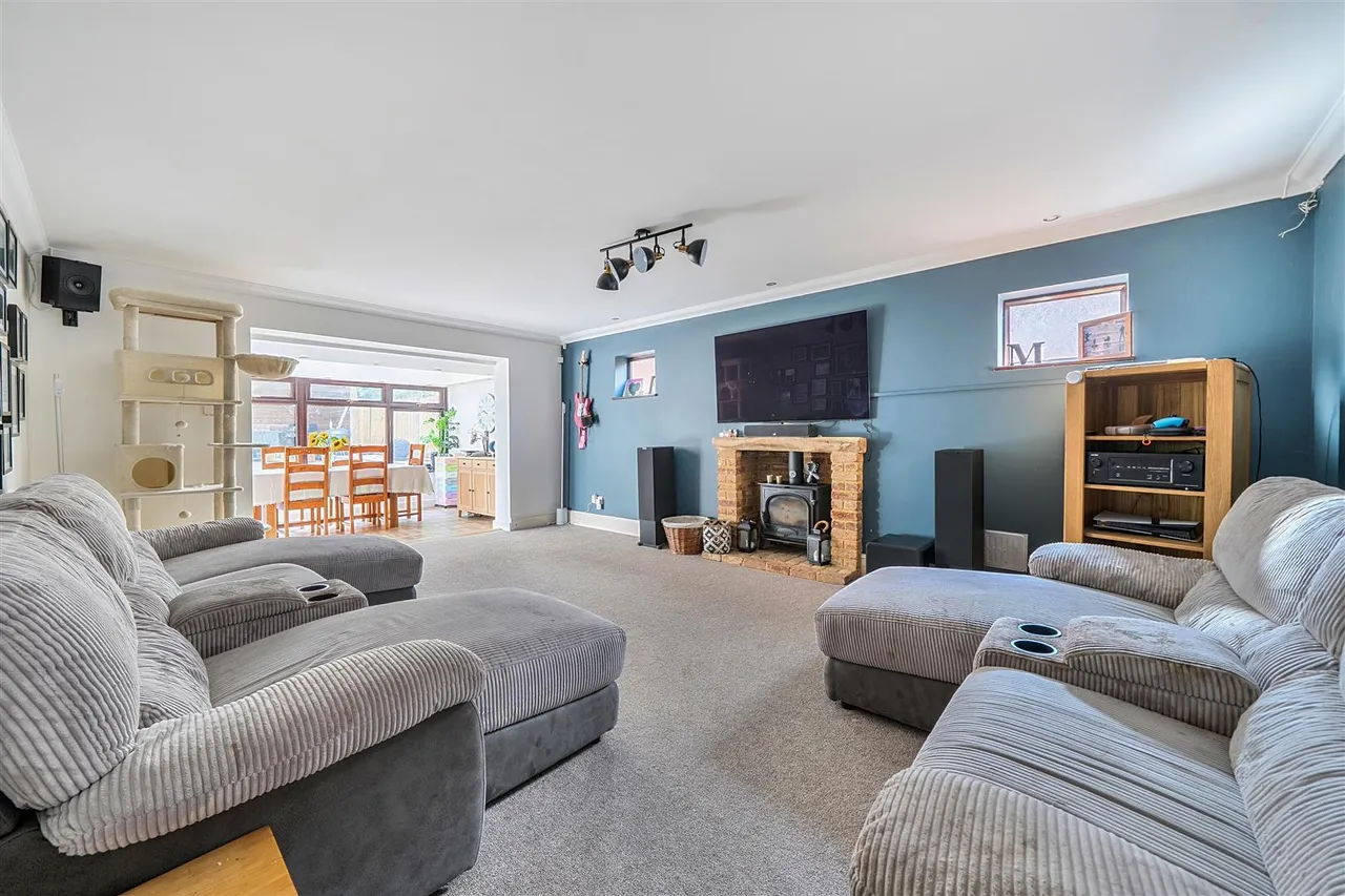 Segensworth Road, Fareham, photo 5