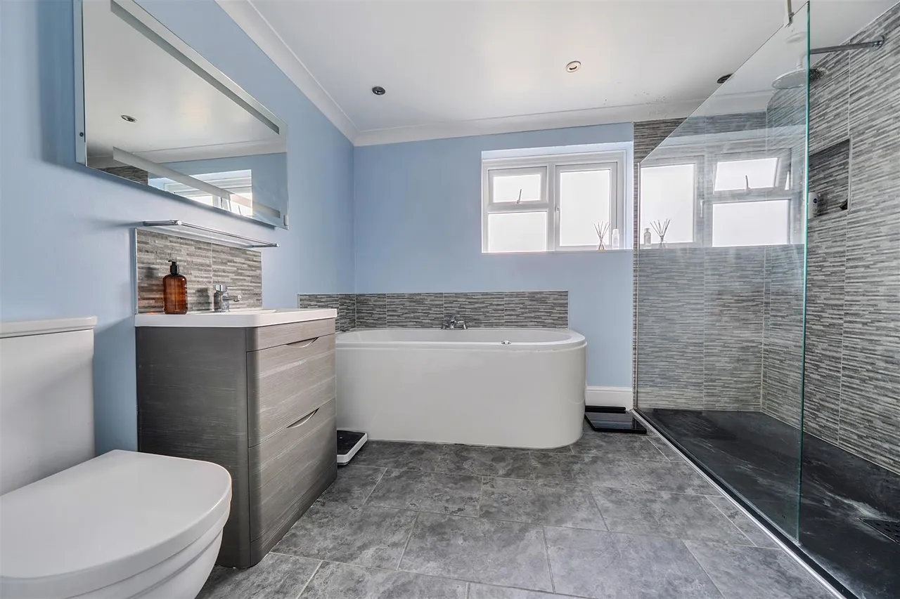 Segensworth Road, Fareham, photo 17