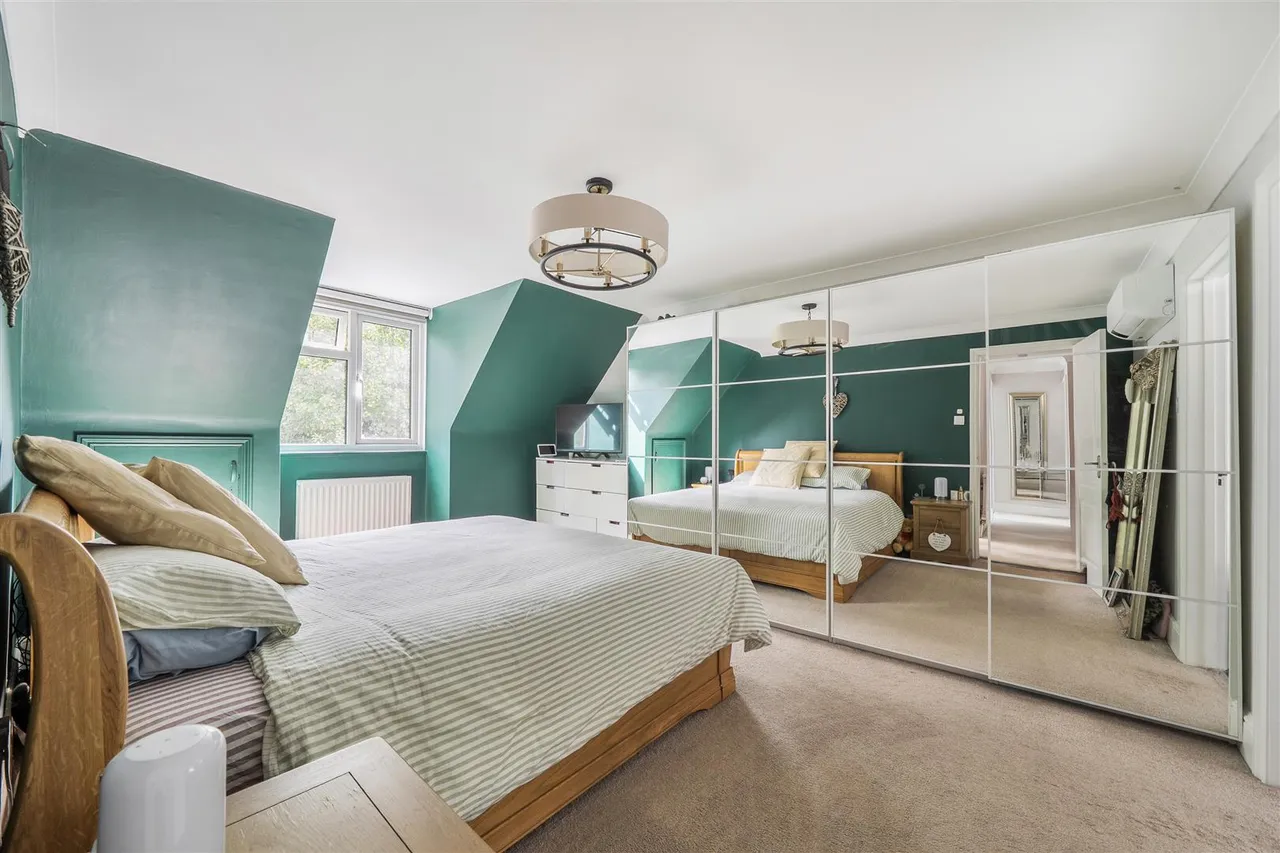 Segensworth Road, Fareham, photo 12