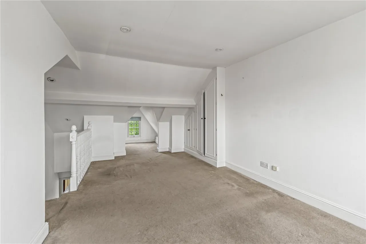 Laurel Avenue, Twickenham, TW1 4JA, photo 11