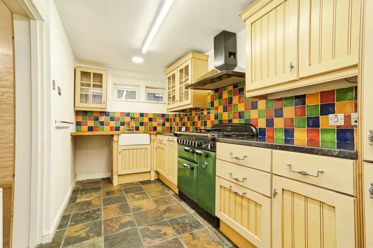 Moorside Road, BRADFORD, photo 5