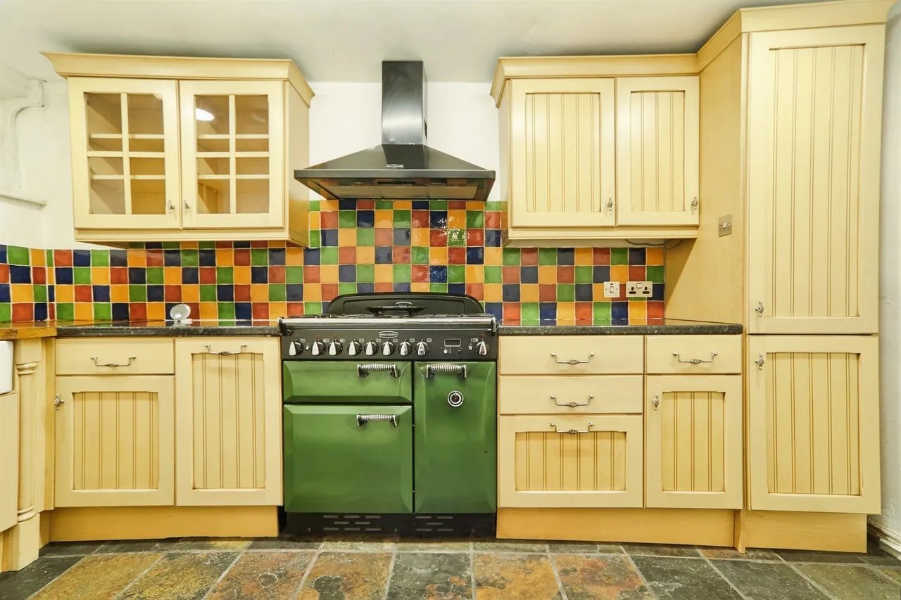 Moorside Road, BRADFORD, photo 4