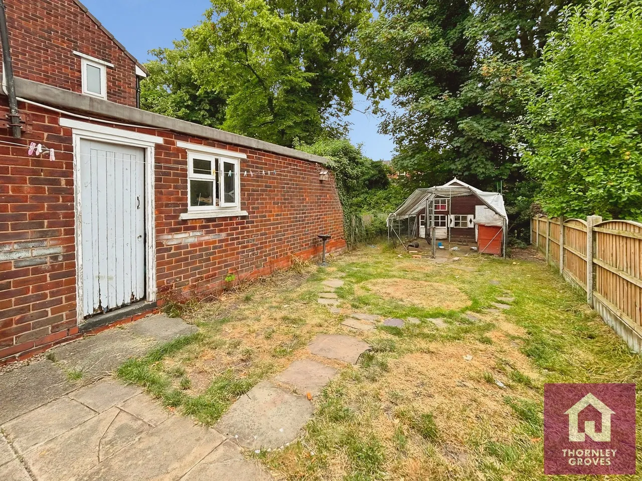 Narbonne Avenue, Eccles, M30, photo 5
