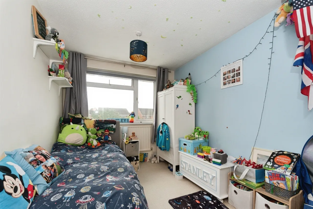 Lytchett Way, Swindon, photo 7