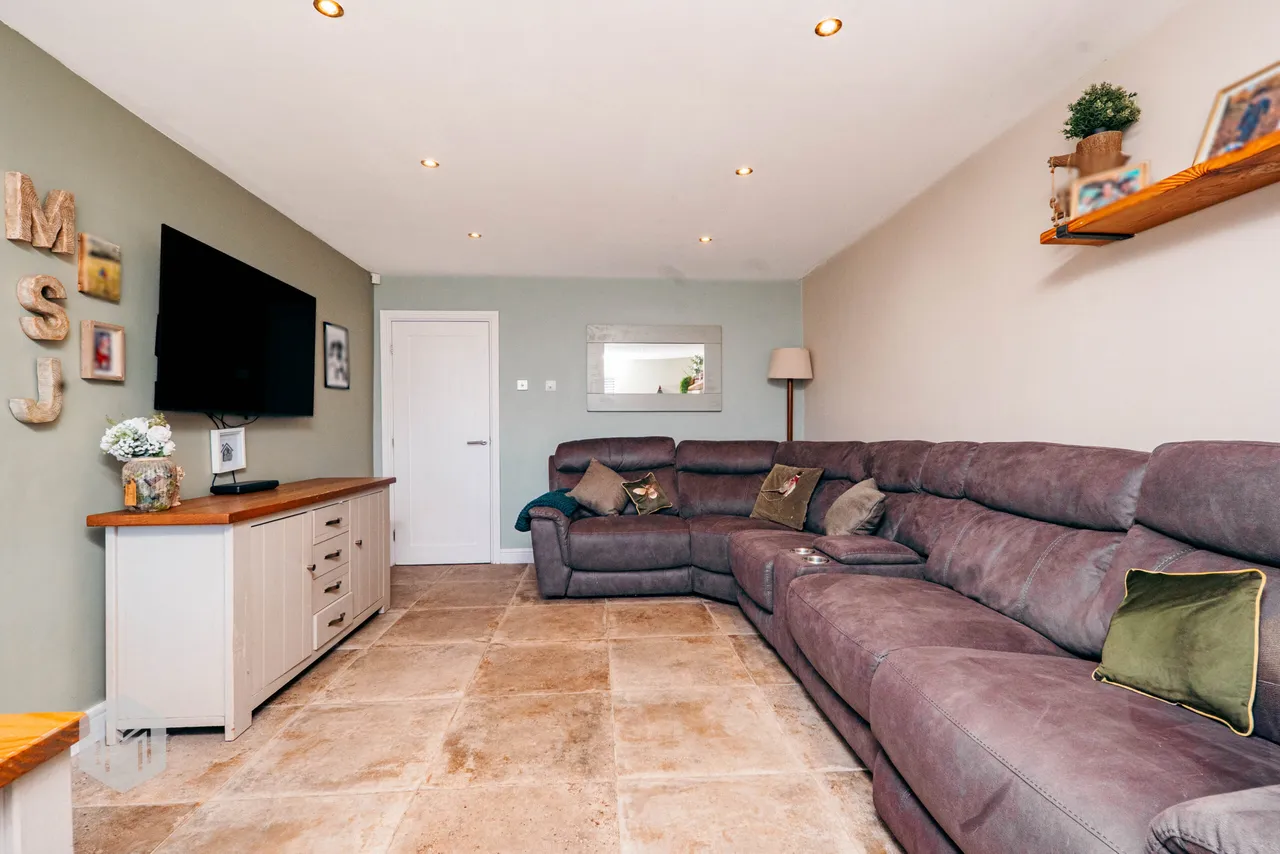 Hough Fold Way, Bolton, BL2 3PY, photo 2