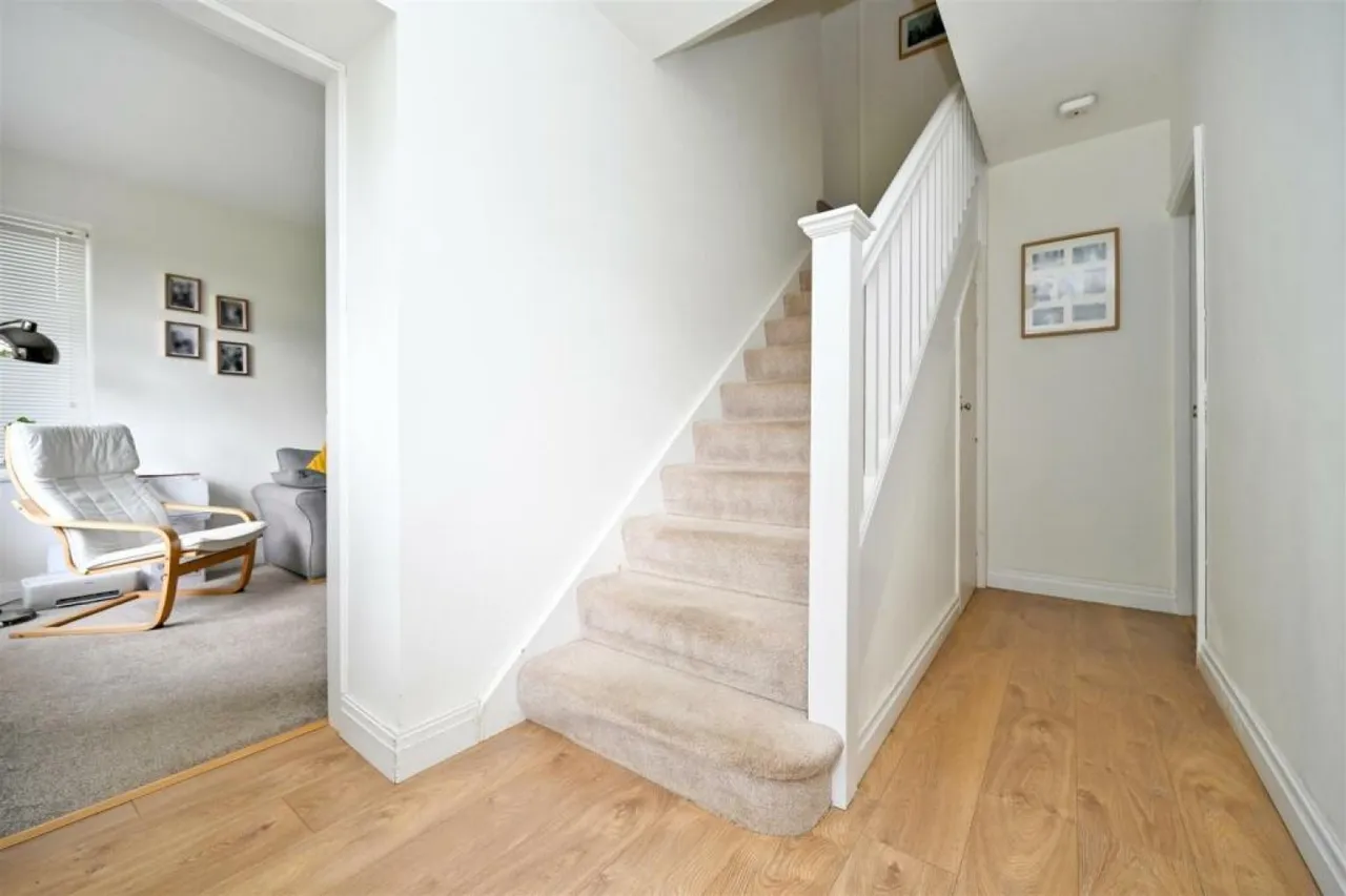 Carr Lane, Rawdon, LS19, photo 9