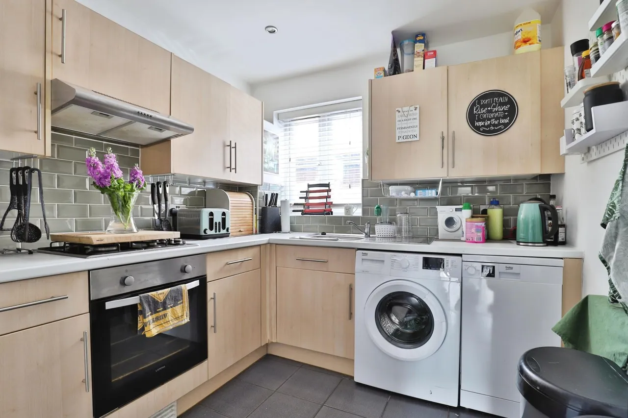 Salisbury Road, Poole, BH14, photo 4