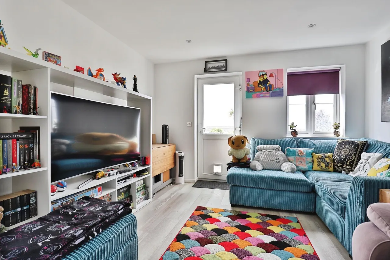Salisbury Road, Poole, BH14, photo 3