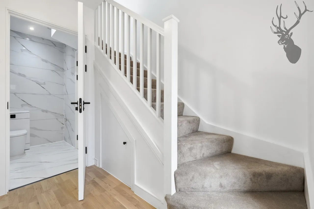 Woodford Green, IG8, photo 10