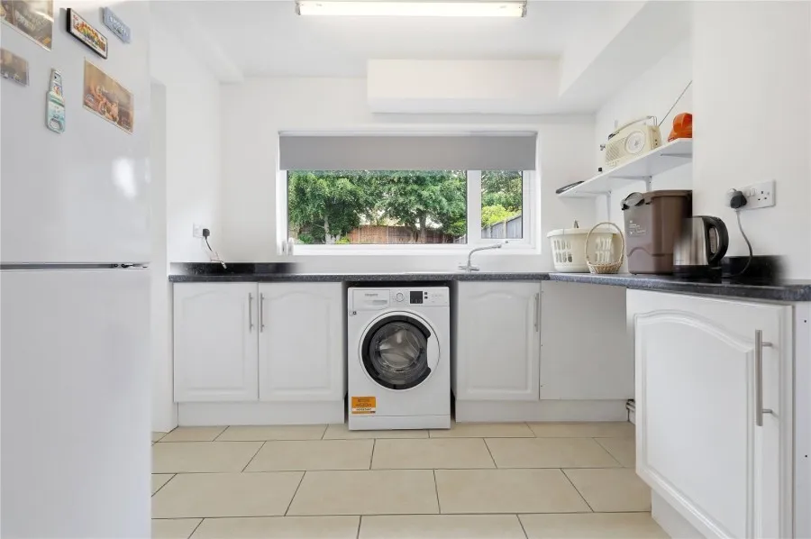 with 5 bedrooms in Sawbridgeworth, CM21, photo 16