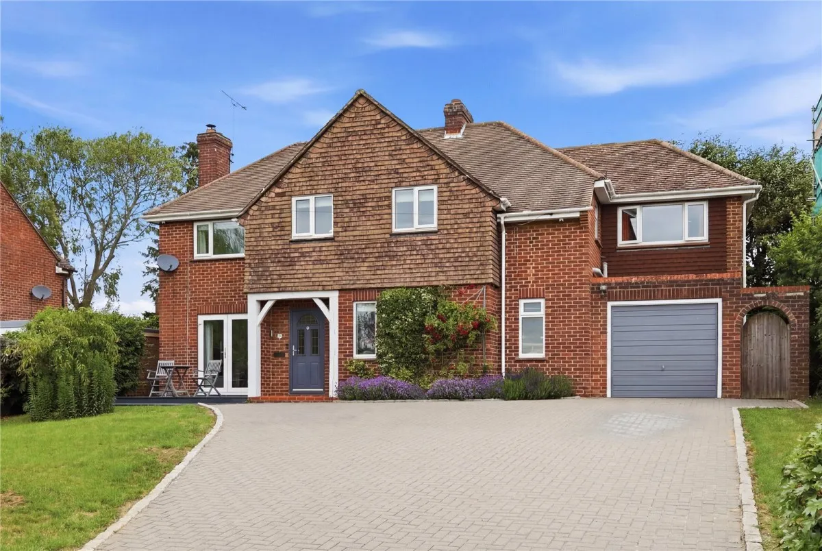 5 bed house for sale, with 5 bedrooms in Sawbridgeworth, CM21