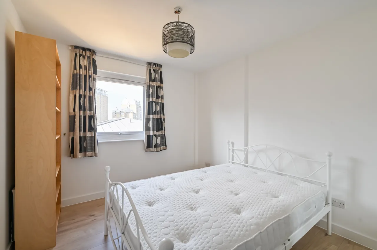 17 Fonda Court, 3 Premiere Place, London, photo 7