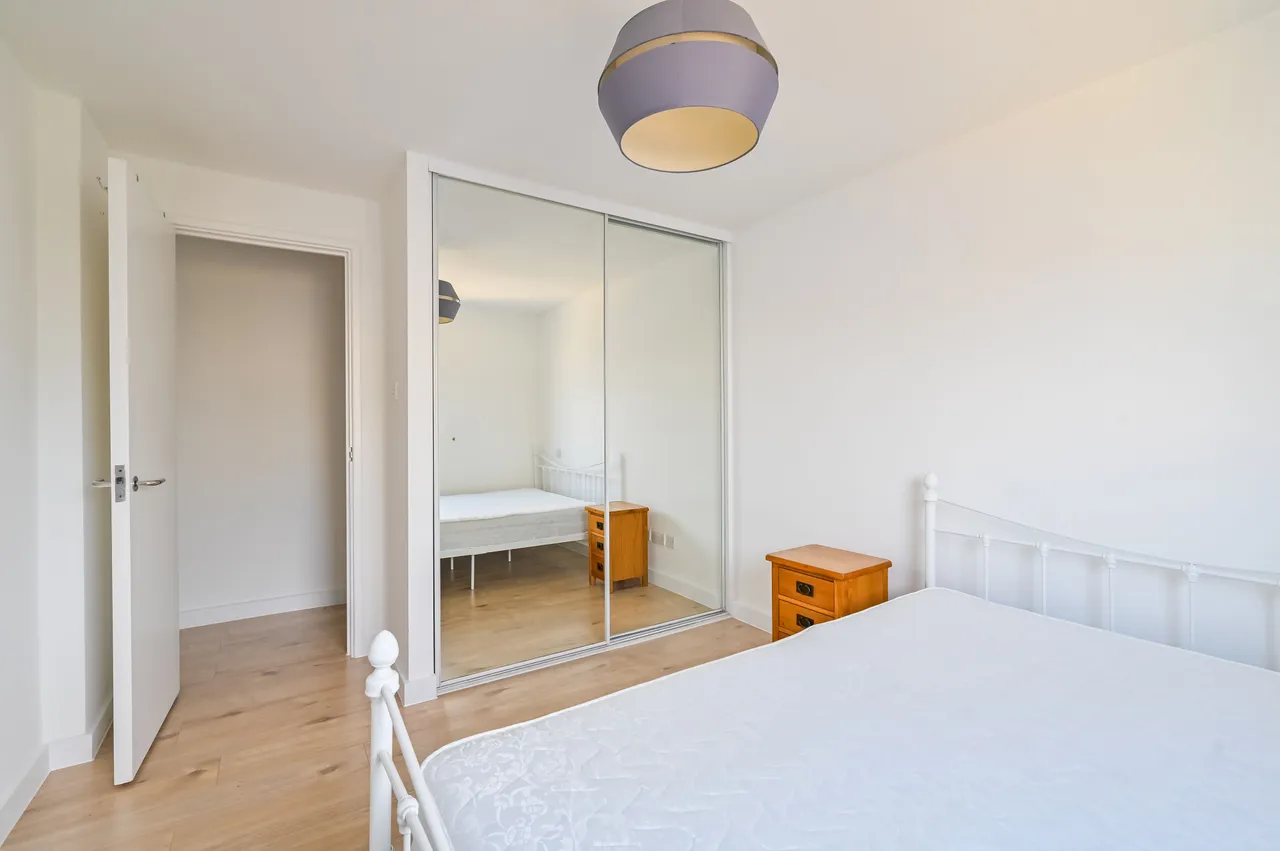 17 Fonda Court, 3 Premiere Place, London, photo 6