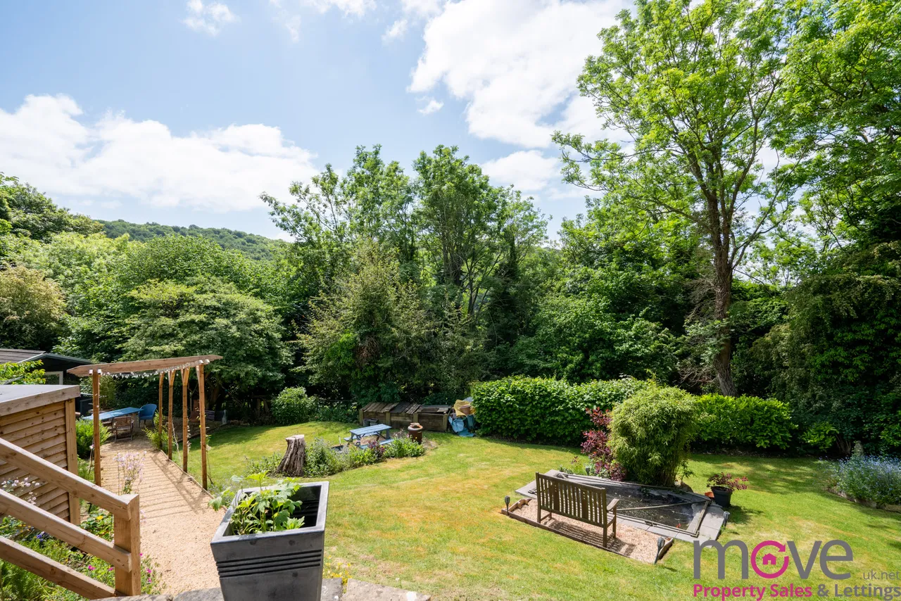 Easter Cottage, Cranham, Gloucester, GL4 8HS, photo 4