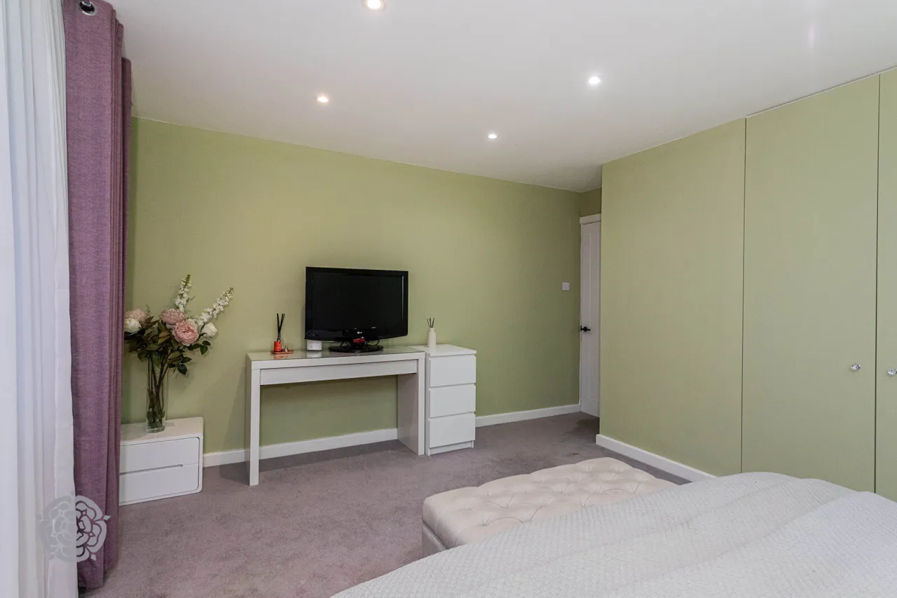 Heywood Hall Road, Heywood, OL10 4UZ, photo 17