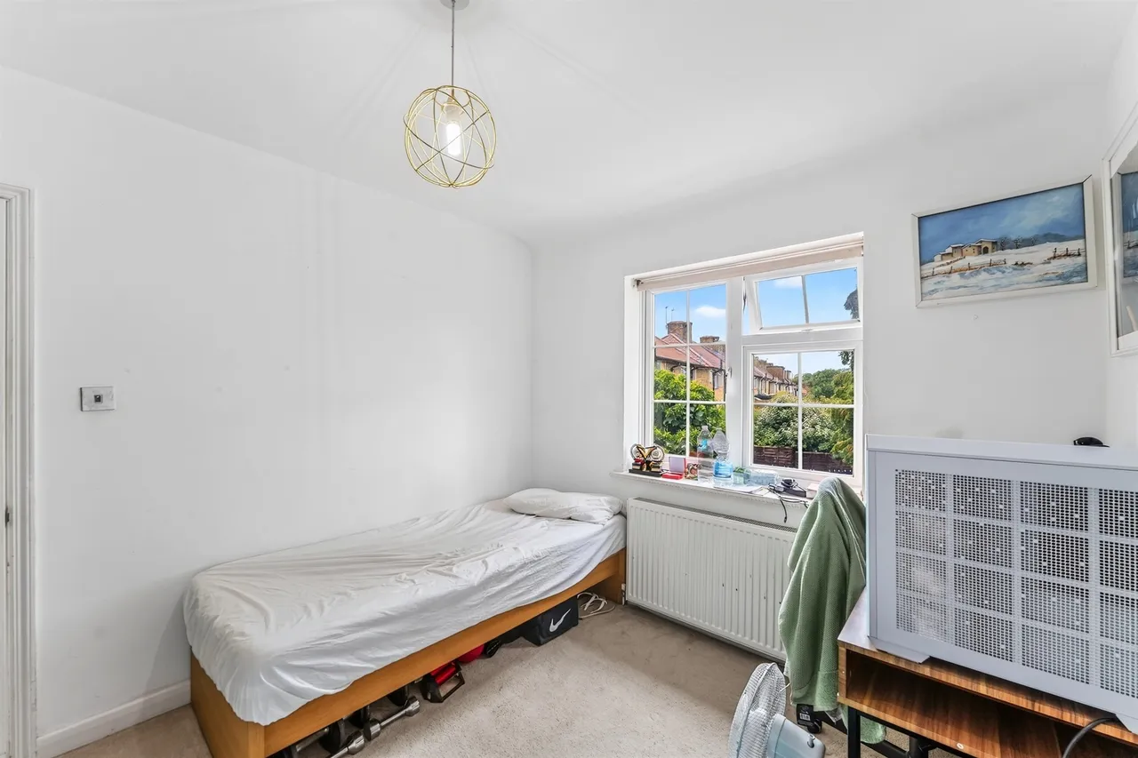 Lessness Road, Morden, SM4, photo 12