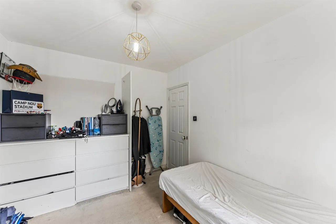 Lessness Road, Morden, SM4, photo 13