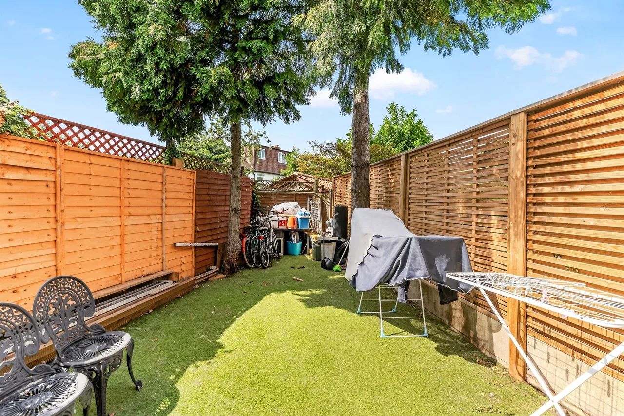 Lessness Road, Morden, SM4, photo 10