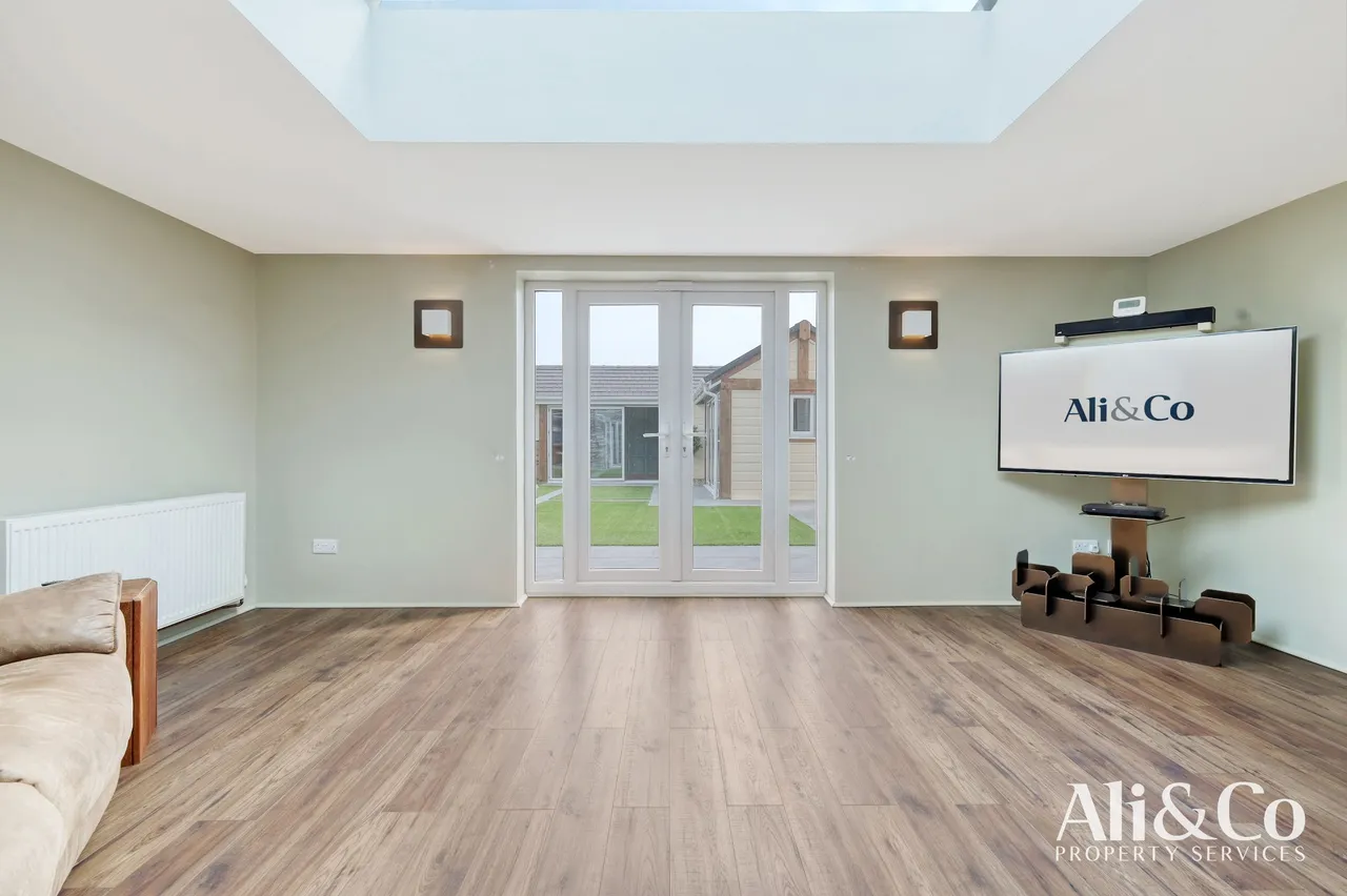 Marshfoot Road, Grays, Essex, RM16 4LU, photo 15