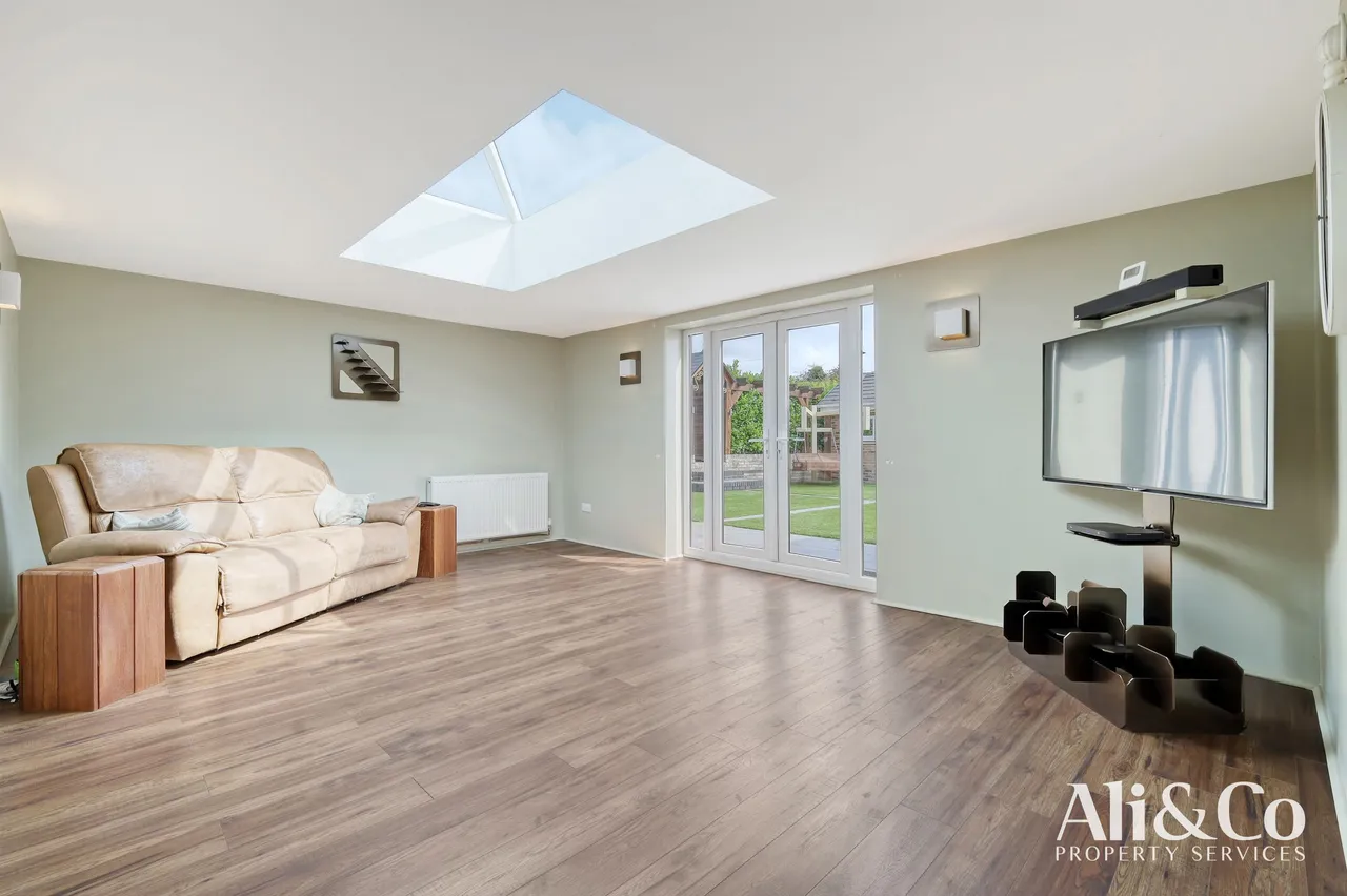 Marshfoot Road, Grays, Essex, RM16 4LU, photo 14
